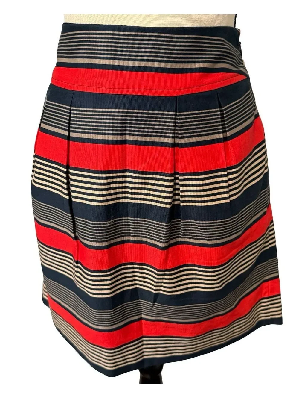 Banana Republic NWT Striped Pleated Skirt - Size 2